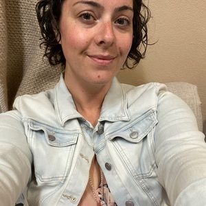 Meet your Posher, Kendra